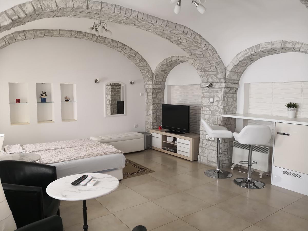 Apartment Zemun Old Town Center Beograd Bagian luar foto
